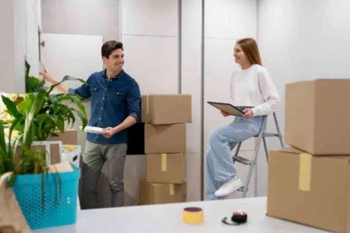 Apa Saja yang Harus Ada di Dalam Relocation Package?