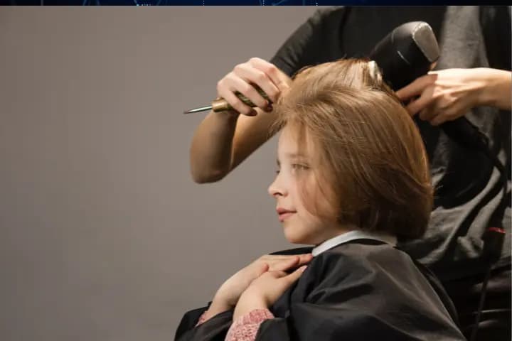 10 Model Rambut Pendek Wanita yang Cocok Untuk Ngantor