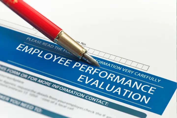 Penting! 7 Contoh Evaluasi Kinerja Karyawan