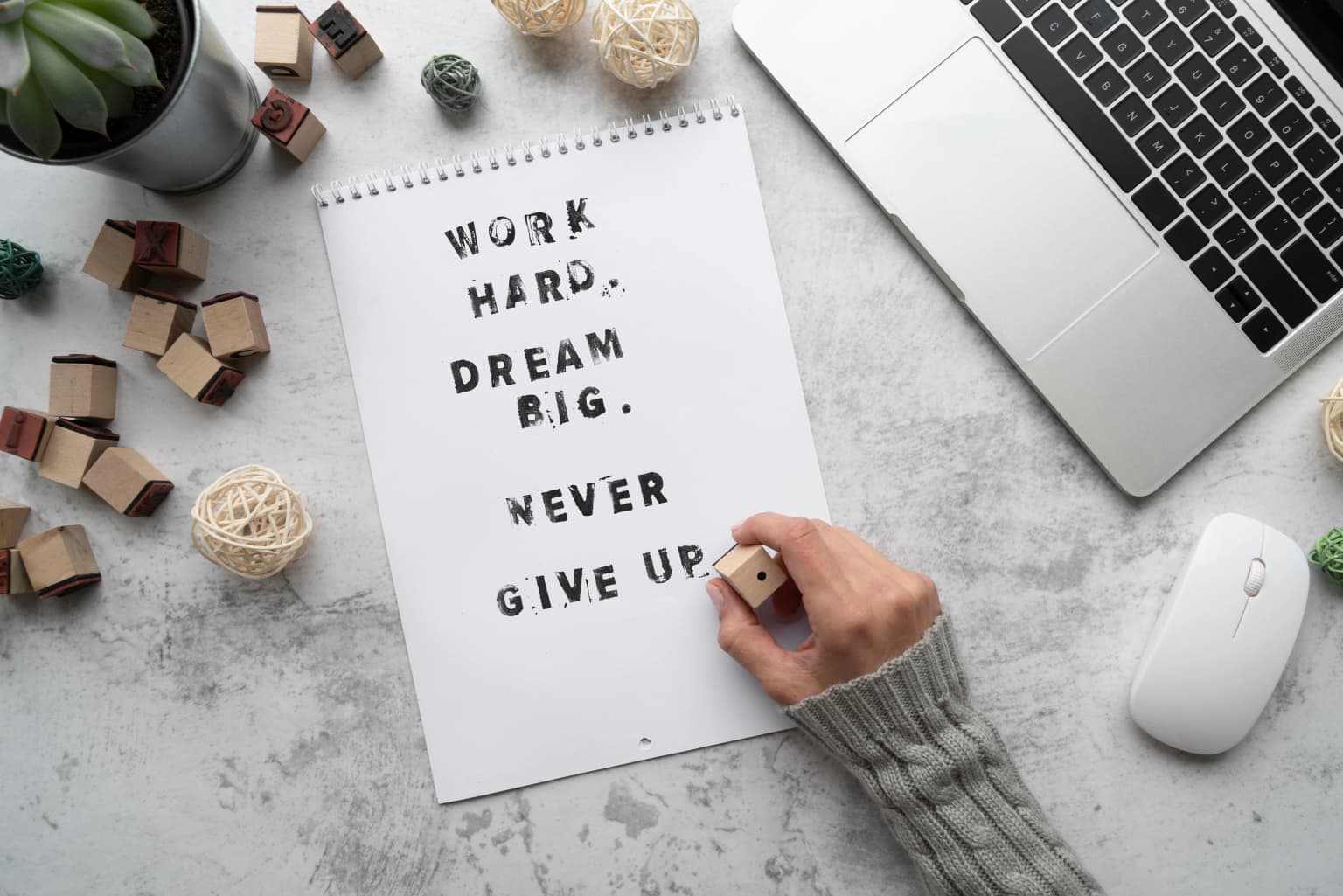 Motivasi Kerja : Pengertian, Penyebab, Cara Meningkatkannya!