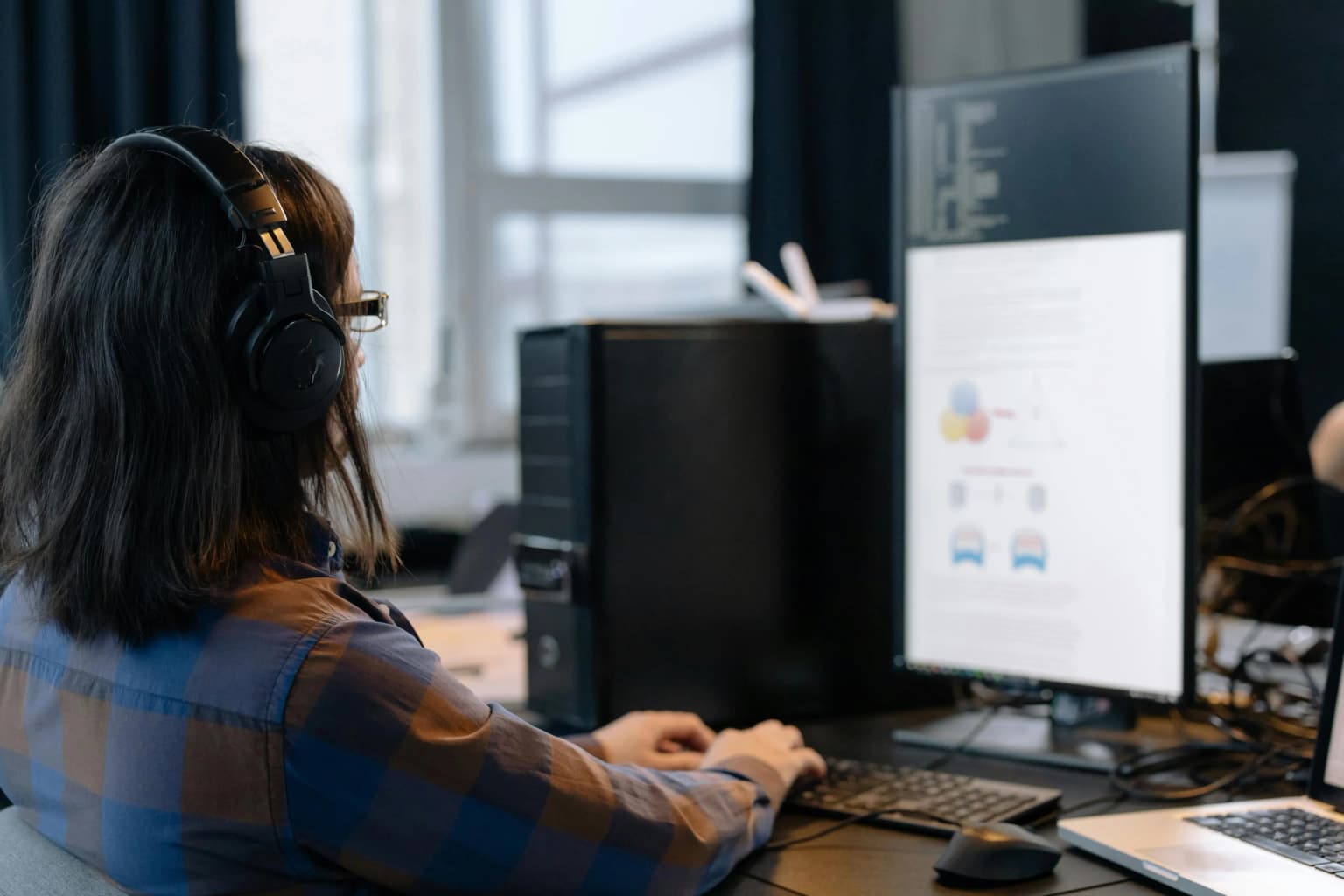 7 Alasan Software Employee Database Penting untuk Perusahaan