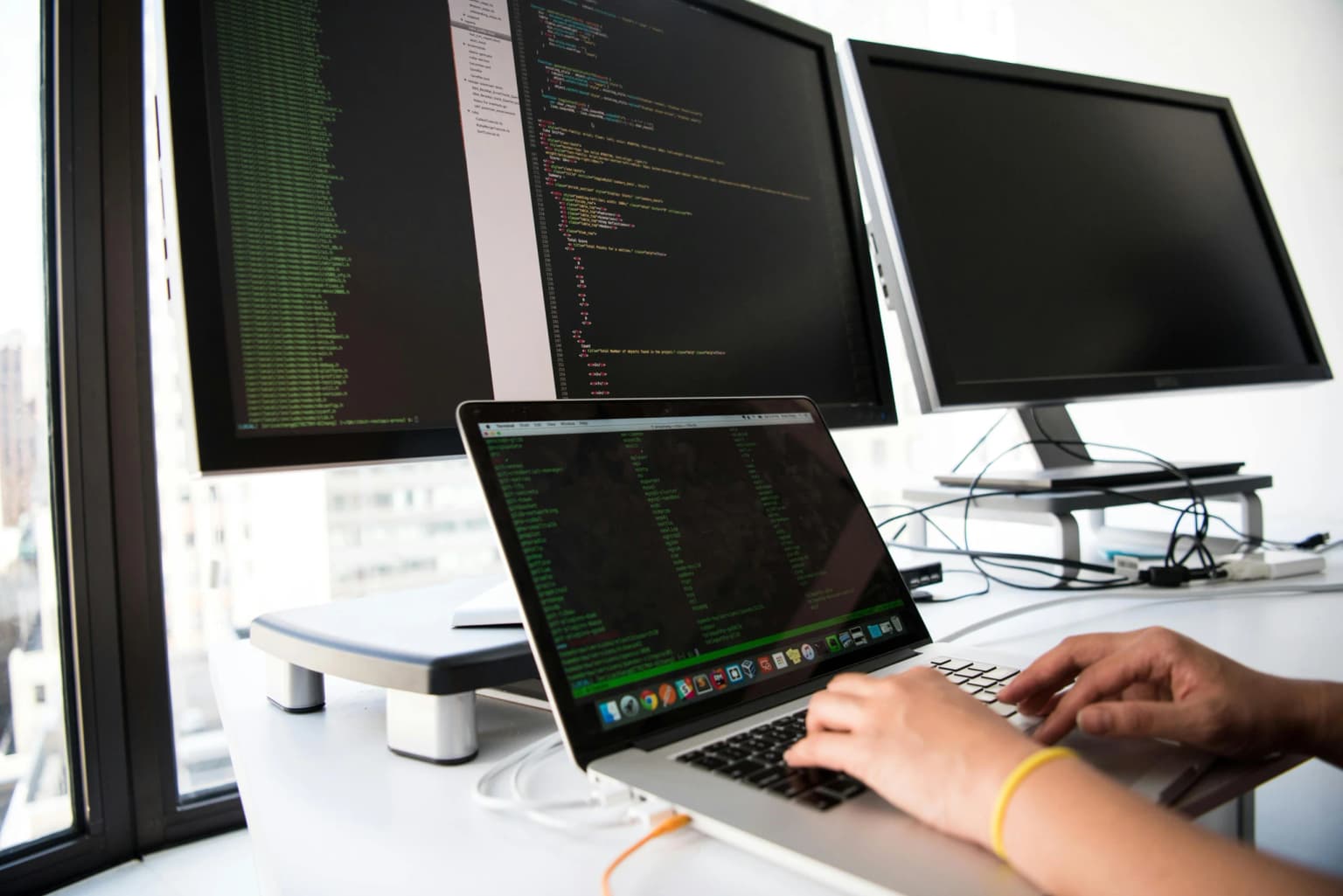 Apa Itu Programmer? Inilah Tanggung Jawab dan Skill Yang Harus Dikuasai