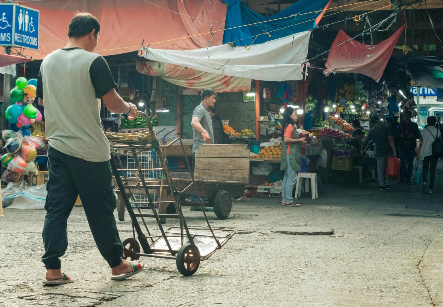 Apa itu Motif Ekonomi? Pengertian dan Macam-Macamnya