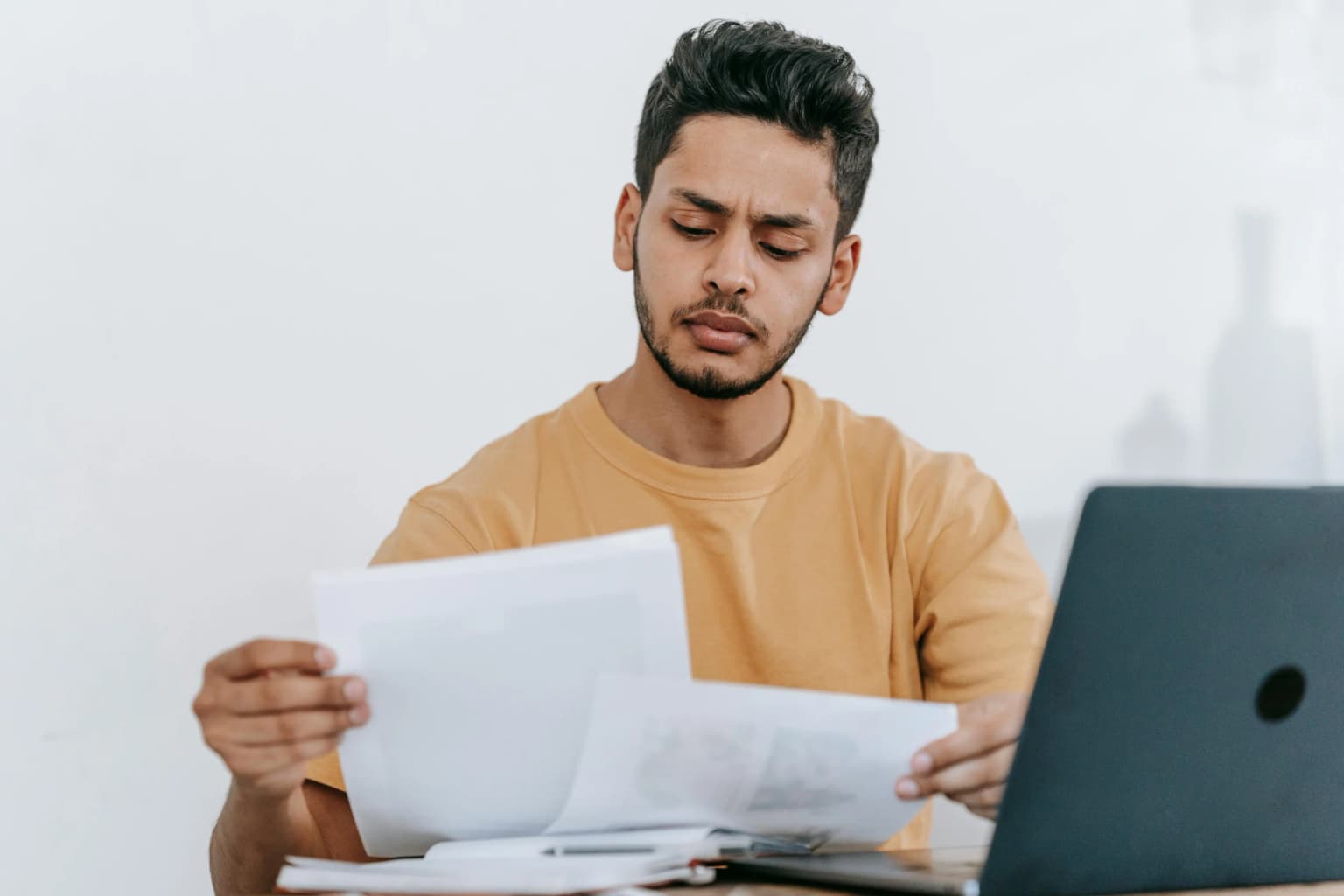 5 Tips Melakukan Remote Performance Review untuk Kelola Kinerja Karyawan