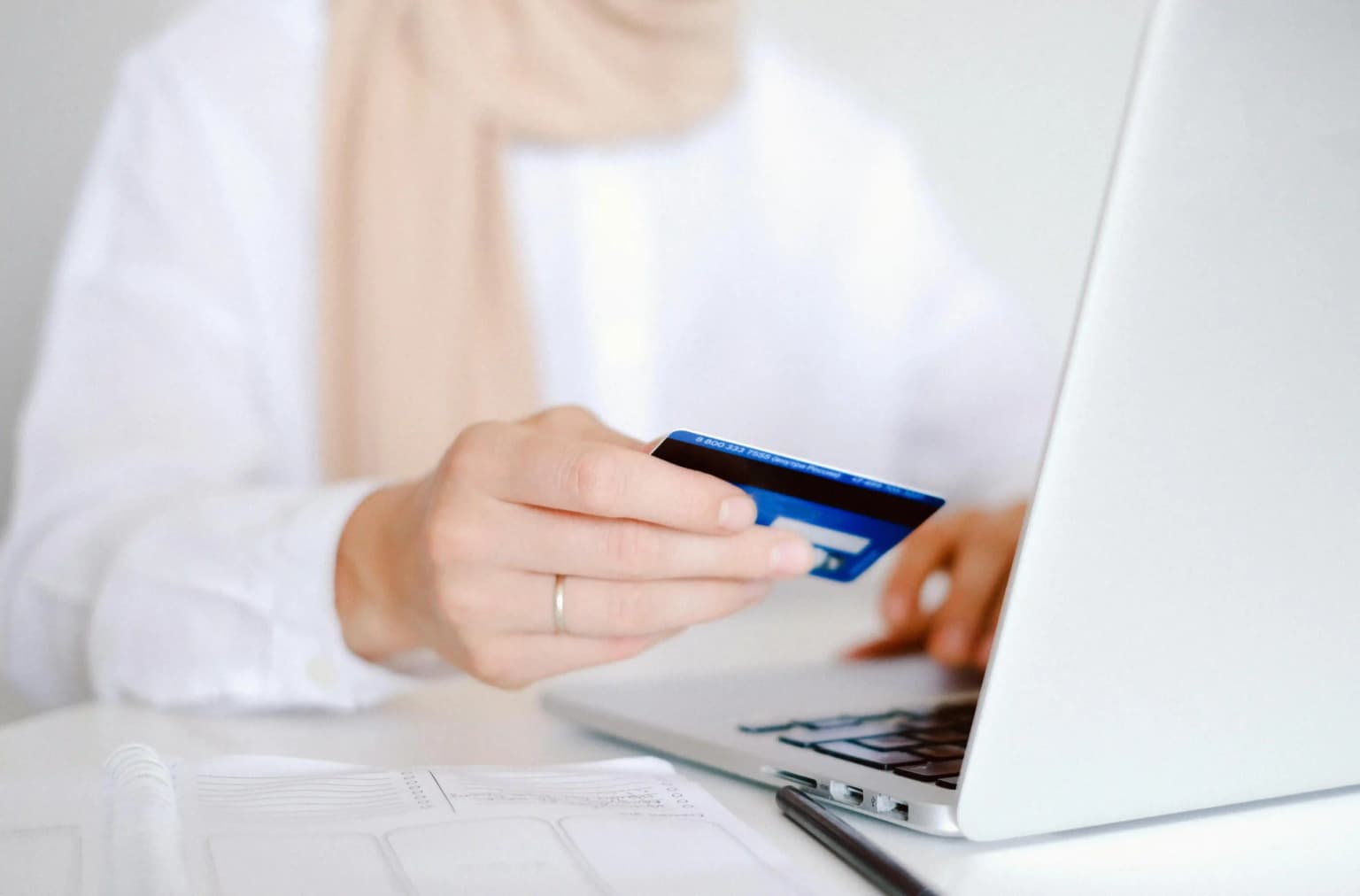 Procurement: Pengertian, Proses, Prinsip dan Perbedaannya dengan Purchasing