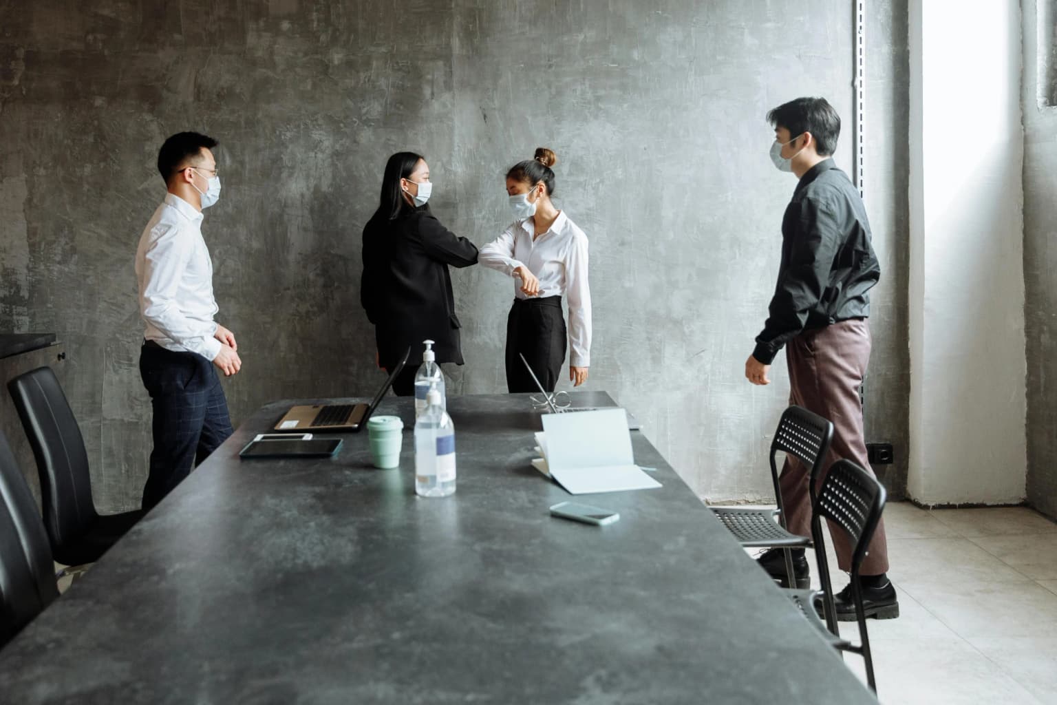 Cara Menjaga Kesehatan di Kantor Selama Pandemi COVID-19