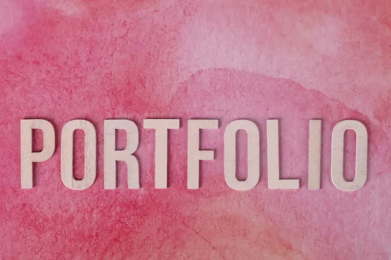 10 Contoh Portofolio Desain Grafis dan Cara Membuatnya