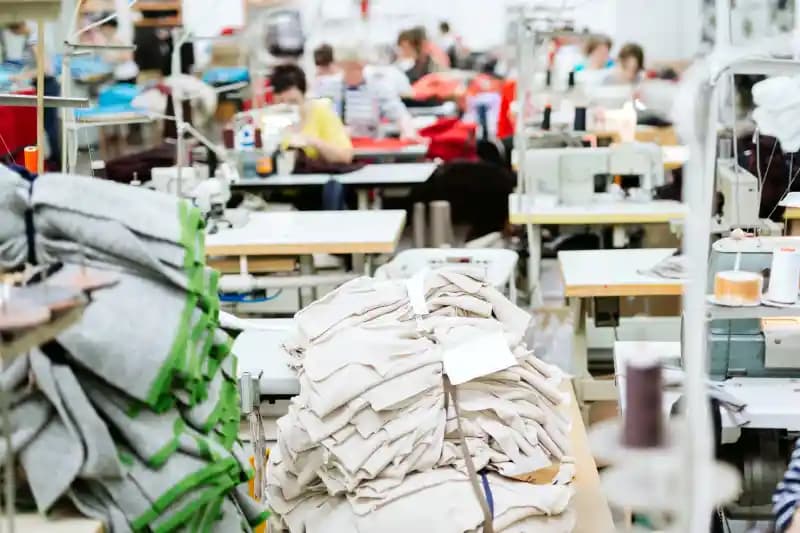 Produsen Adalah: Pengertian, Tujuan, dan Contohnya