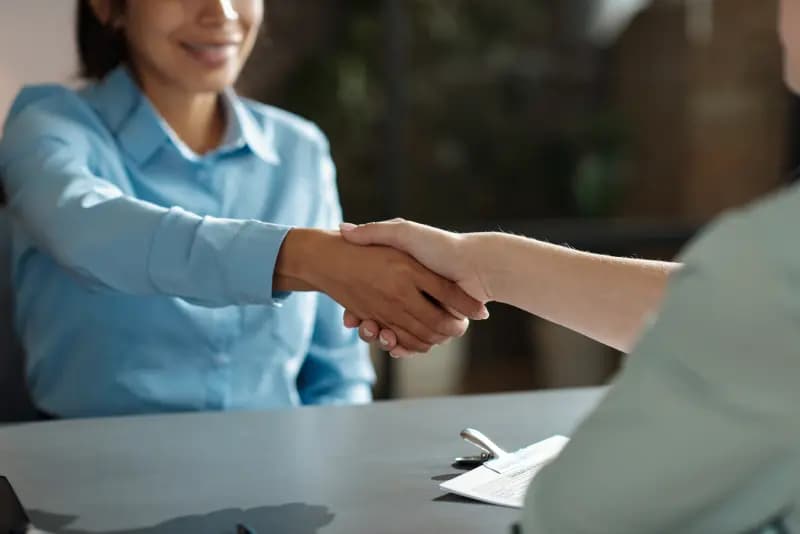 Recruitment Marketing: Kelebihan, Kekurangan, dan Cara Melakukannya