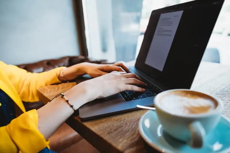 Remote Working: Pengertian, Tips dan Perbedaan Dengan WFH