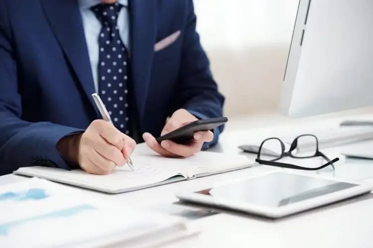 Apa Itu Asisten Manager? Ketahui Tugas, Skill dan Besaran Gaji