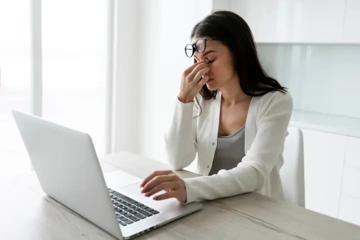 5 Cara Mengatasi Kelelahan Kerja Saat Pandemi COVID-19