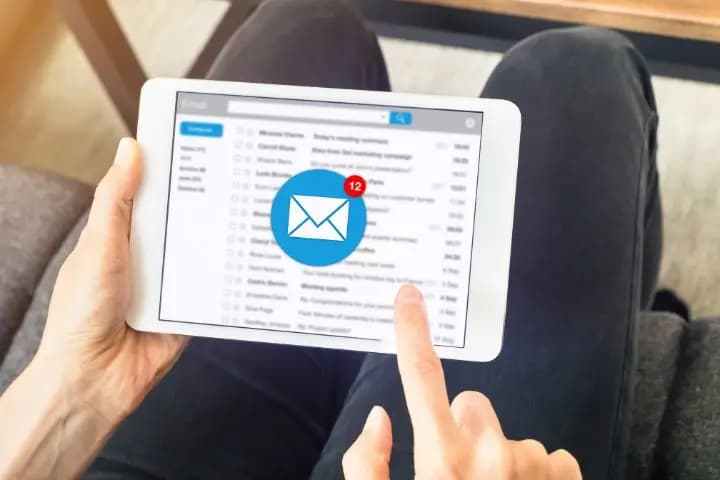 5 Contoh Email Izin Cuti Lengkap Sampai Follow-Up