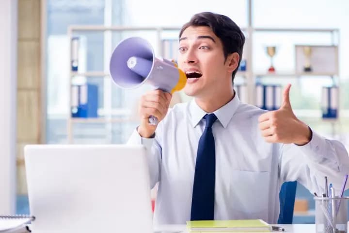 5 Contoh Pengumuman Libur Kantor untuk Karyawan dan Cara Menyampaikannya
