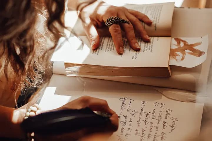 6 Manfaat Journaling Bagi Pegawai, Mampu Tingkatkan Produktivitas!