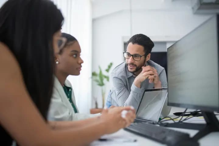 7 Rekomendasi People Management Software
