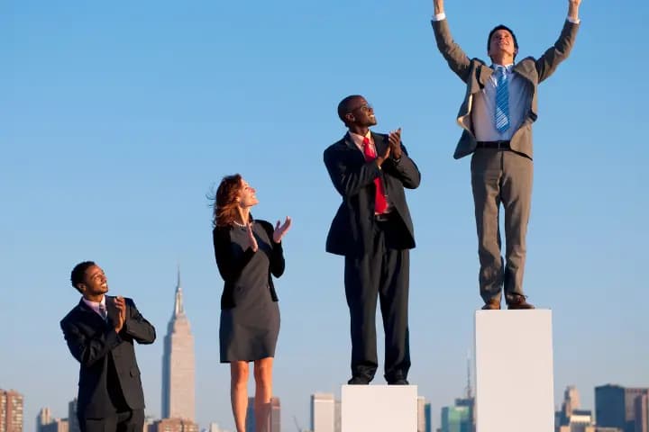 Apa Itu Career Plateau? Mengapa Bisa Terjadi Pada Karyawan?