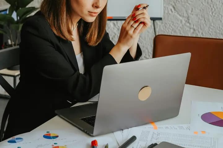 Apa Itu HRIS Analyst: Tugas dan Kualifikasinya