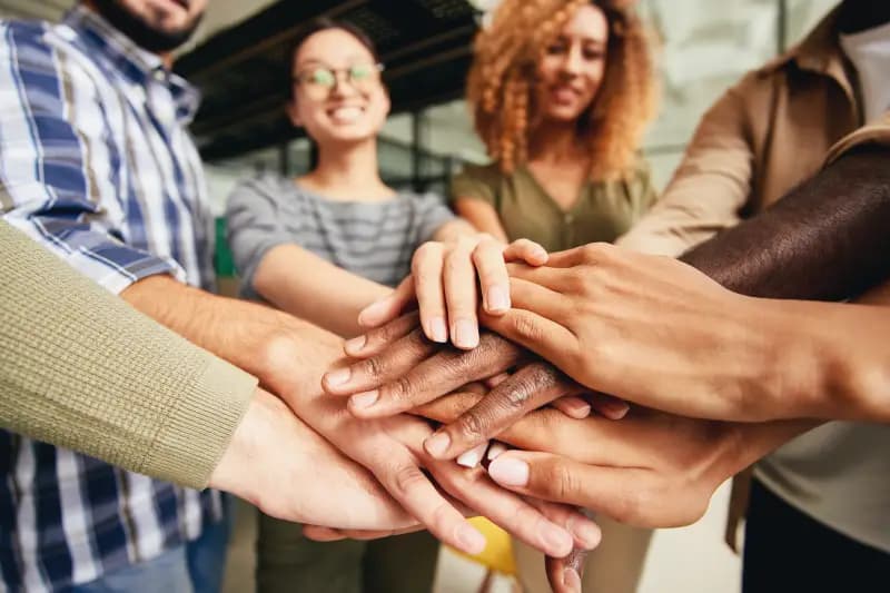 Bagaimana Budaya Perusahaan Membentuk Motivasi Karyawan