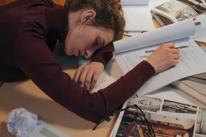 Bagaimana Ketentuan Pengelolaan Long Shift dalam Perusahaan?