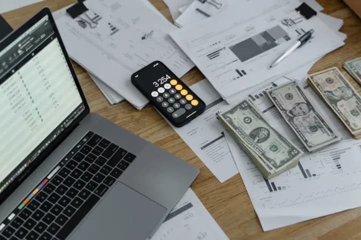 Jasa Payroll LinovHR: Solusi Ampuh Kelola Data Payroll Perusahaan!