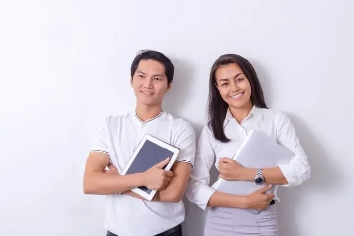 Junior Staff adalah: Pengertian dan Cara Perusahaan Mengembangkannya
