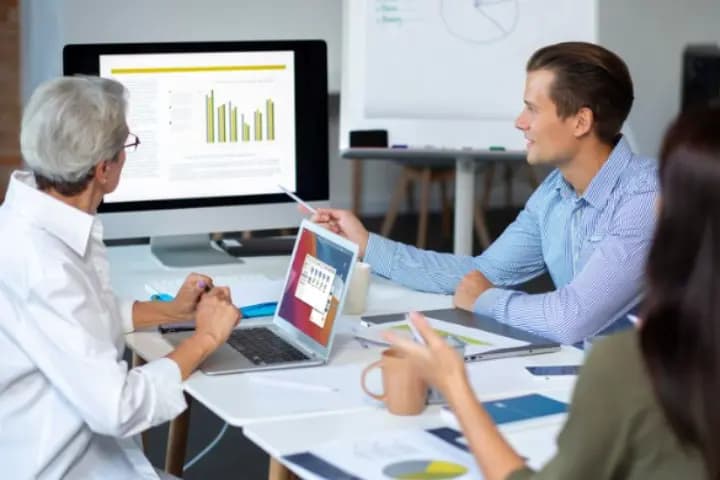 Keuntungan Menggunakan Employee Performance Monitoring Tools