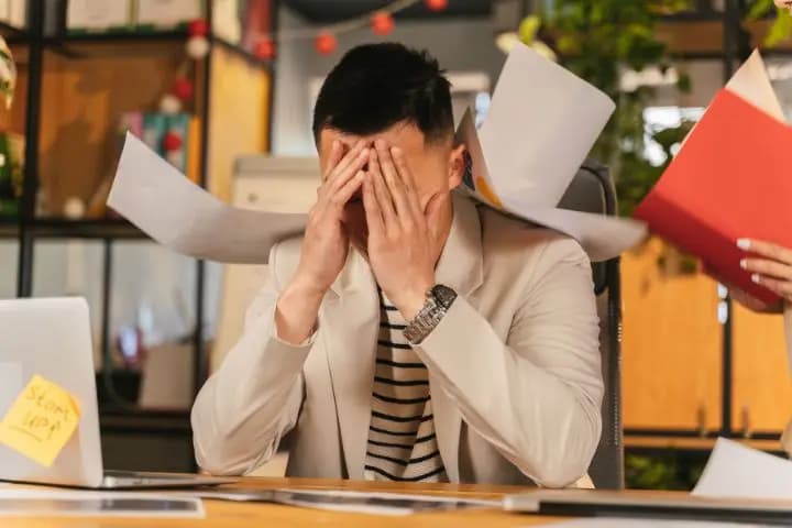 Mengalami Sindrom Burnout Karena Pekerjaan? Atasi Dengan 5 Cara Ini!