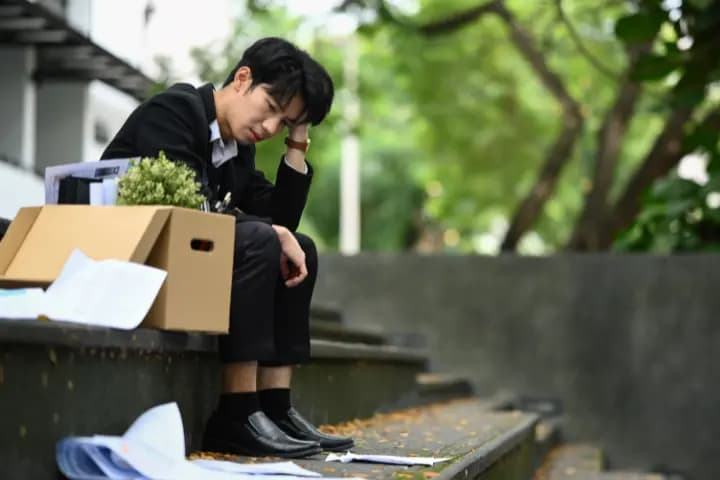 Mengapa Pengangguran Friksional Bisa Terjadi dan Apa Solusinya?