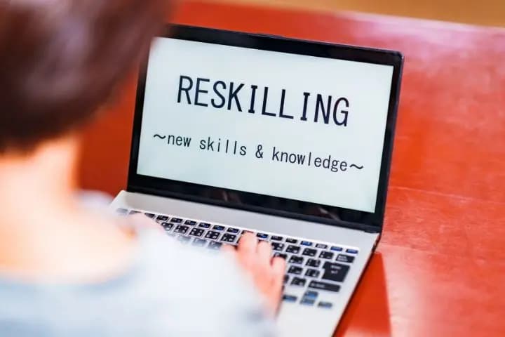 Mengenal Reskilling dan Cara Penerapannya di Perusahaan
