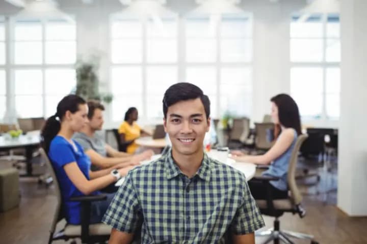 Mengenal Tipe-Tipe Karyawan di Kantor, Dari Pemalas Hingga Si Tukang Gosip