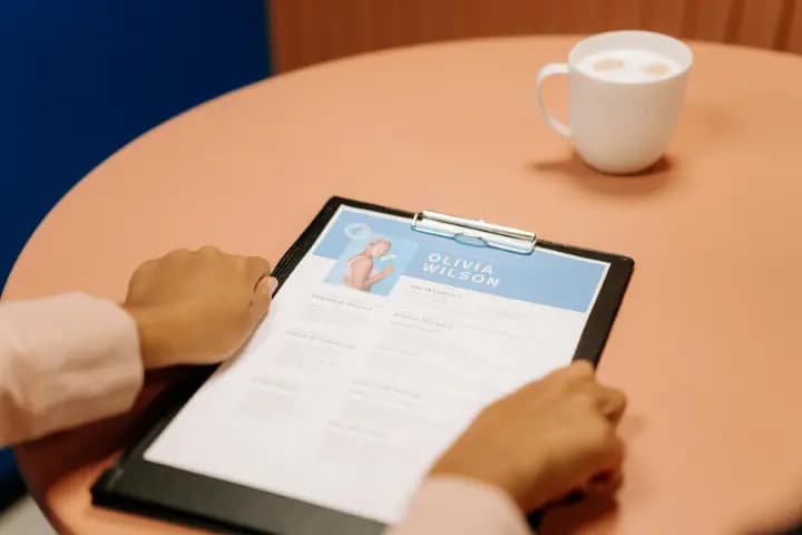 Pilih CV Kreatif atau CV ATS? Pertimbangkan Hal Berikut!