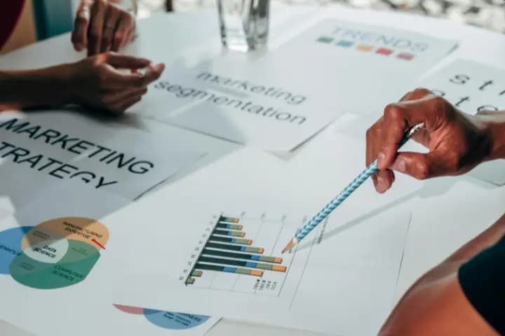 Tips HRD: Membentuk Employee Branding Strategy untuk Loyalitas Karyawan