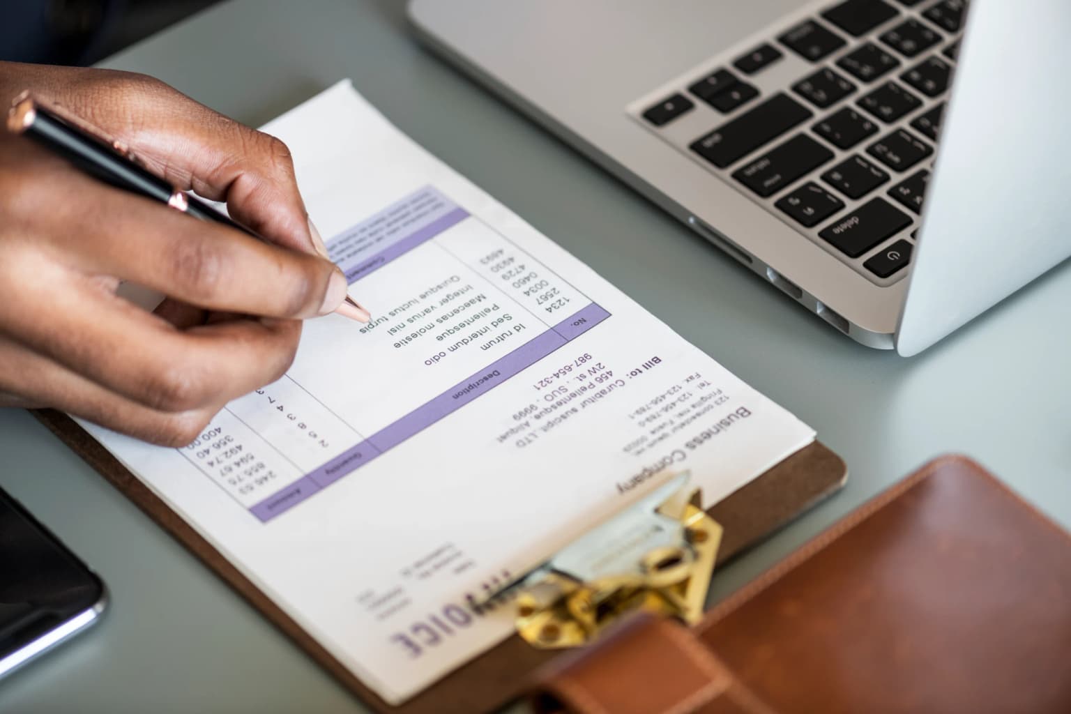 Yuk, Kenali Perbedaan Invoice dan Kwitansi!