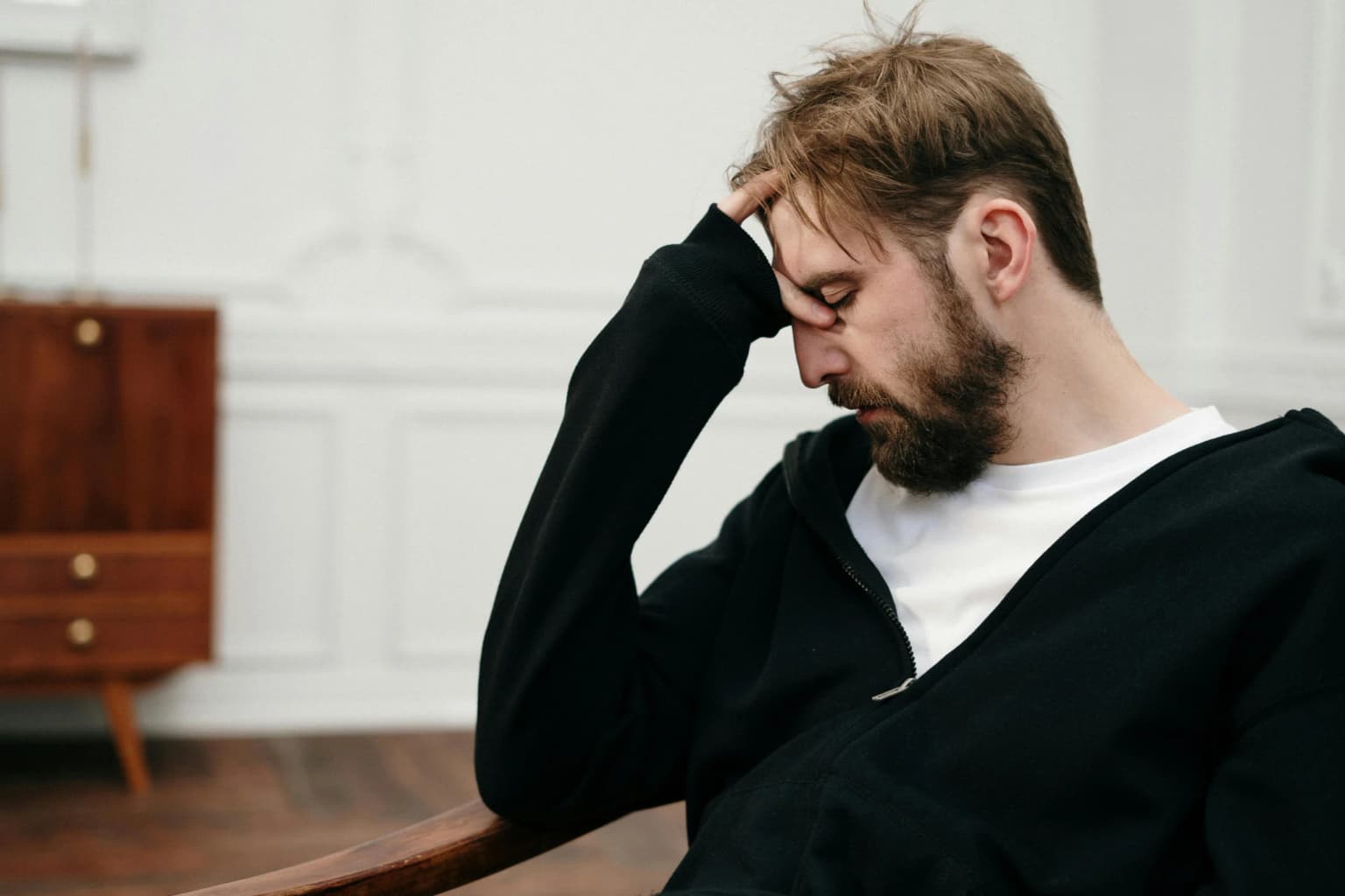 10 Cara Mengendalikan Emosi Saat di Kantor