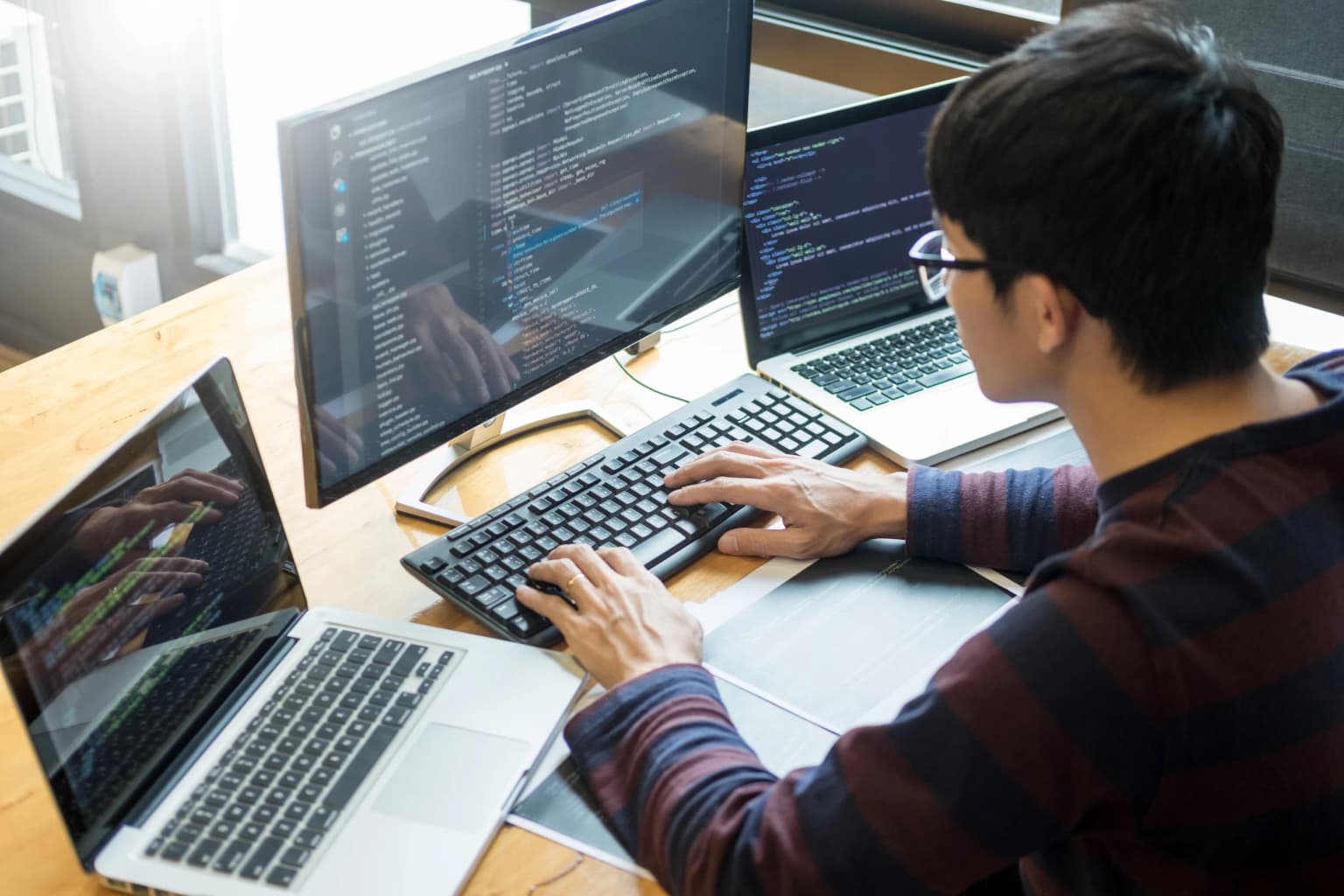 Mengenal SaaS, IaaS, PaaS, dan Keuntungannya dalam Bisnis