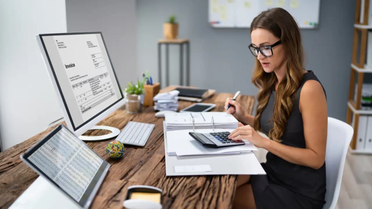 Cari Software Akuntansi untuk Bisnis? Ini Rekomendasi Terbaik di 2025!