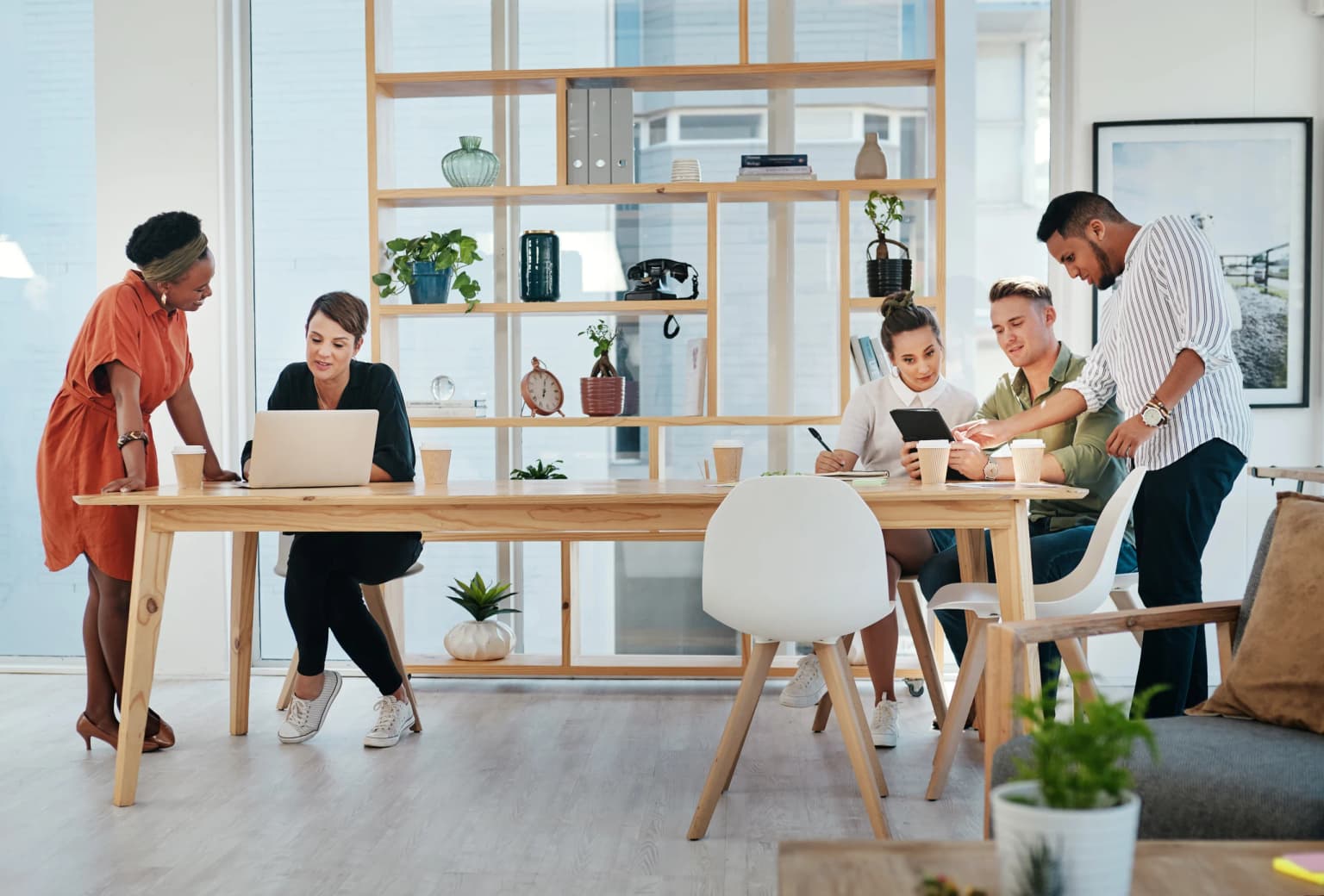 5 Ciri Work Environment Positif dan Cara Membangunnya
