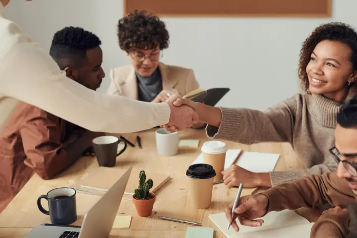 10 Employee Engagement Trends yang Penting Diikuti