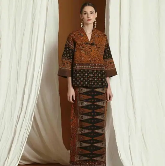 batik rok dengan blazer