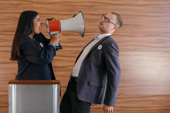 30+ Kalimat Persuasif Beserta Penjelasan, Karakteristik dan Jenis