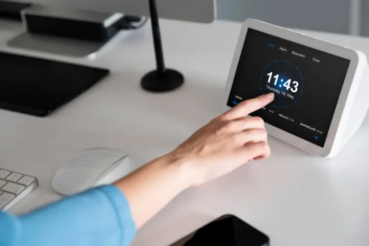 4 Metode Attendance Monitoring dan Manfaatnya untuk Perusahaan