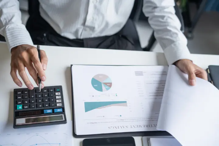 4 Rekomendasi Kalkulator Lembur Untuk Hitung Biaya Overtime yang Efisien