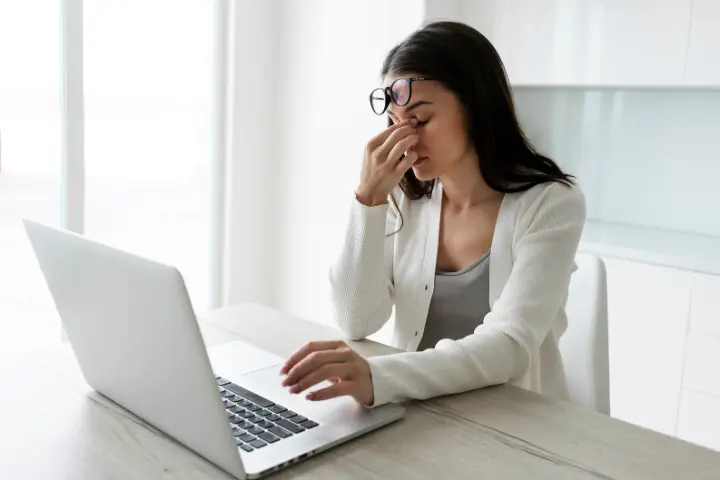 5 Cara Mengatasi Kelelahan Kerja Saat Pandemi COVID-19