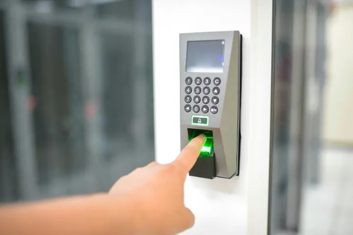 5 Manfaat Implementasi Biometric Attendance System untuk Perusahaan