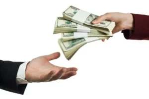 7 Alasan Karyawan Pinjam Uang ke Bos