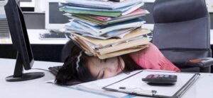 8 Efek Mengerikan Ini Bisa Menyerang Anda Jika Sering Lembur