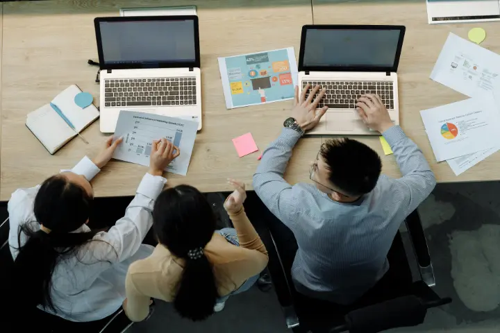 9 Fungsi Aplikasi HRM bagi Perusahaan yang Sangat Penting