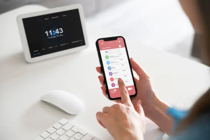 Anti Fake GPS! Kecanggihan Aplikasi Absensi LinovHR