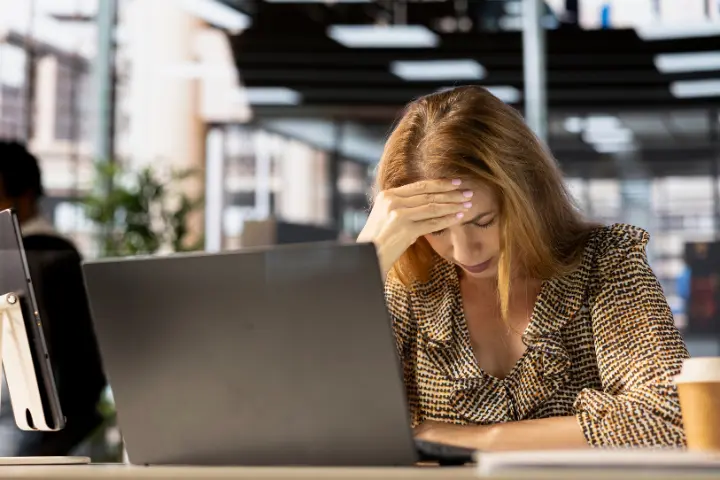 Apa Itu Digital Presenteeism dan Cara Mengatasinya?